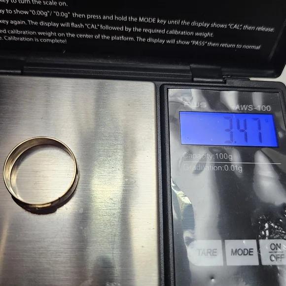 18kt yellow gold ring. Size 8 - Picture 2 of 2